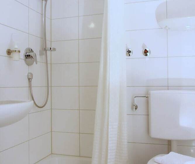 Martins Klause Airport Messe Hotel Self Check In