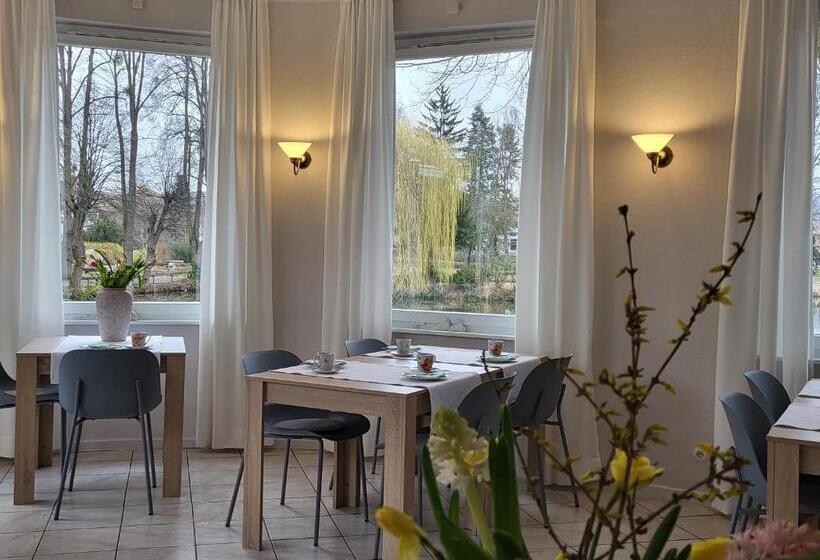 Parkhotel Am Schwanenteich