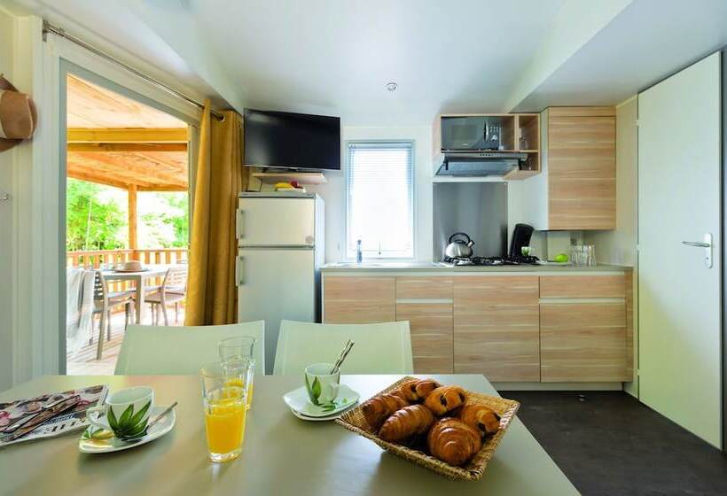 منتجع Les Prairies De La Mer