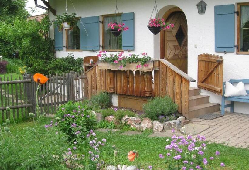 Suzanne's B&b & Gardens