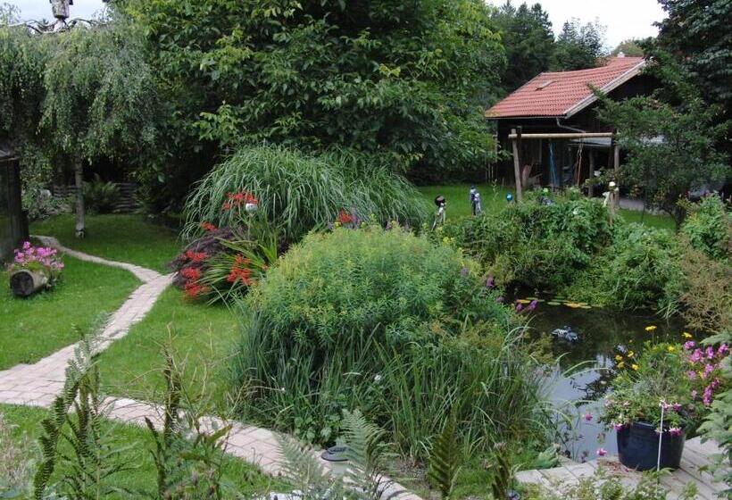 Suzanne's B&b & Gardens