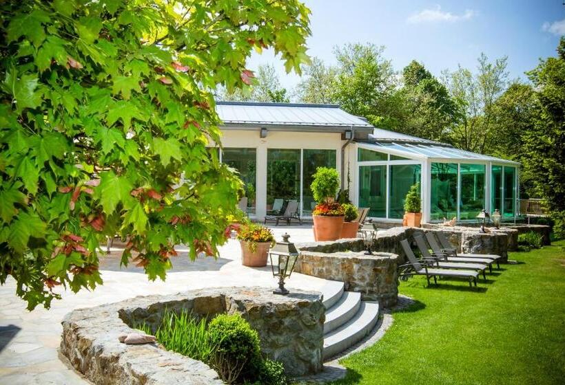 Thermenhotel Quellenhof