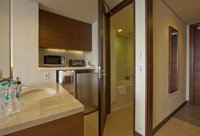 Axia South Cikarang Service Apartment