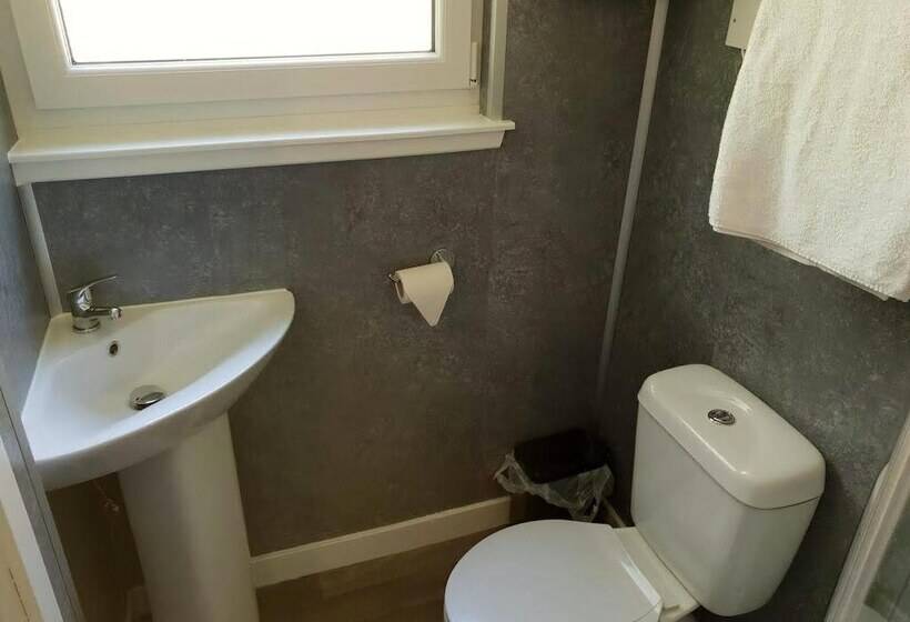 تختخواب و صبحانه Briarbank Guest House