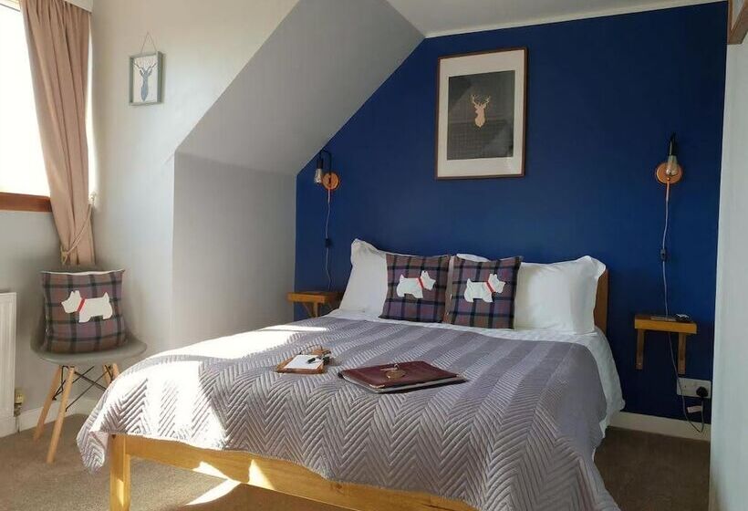 تختخواب و صبحانه Briarbank Guest House