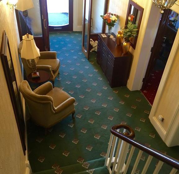 צימר Bromwell Court