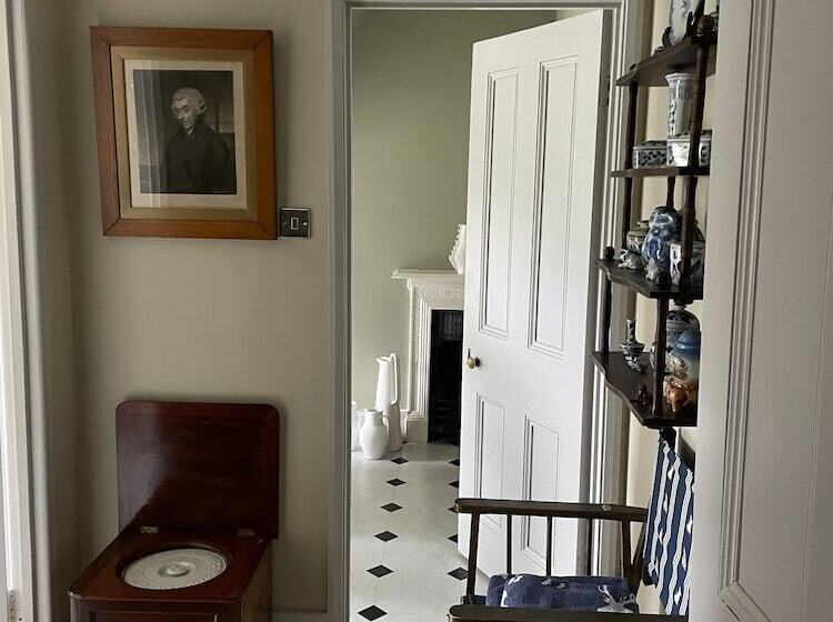 مبيت وإفطار Ellesmere House