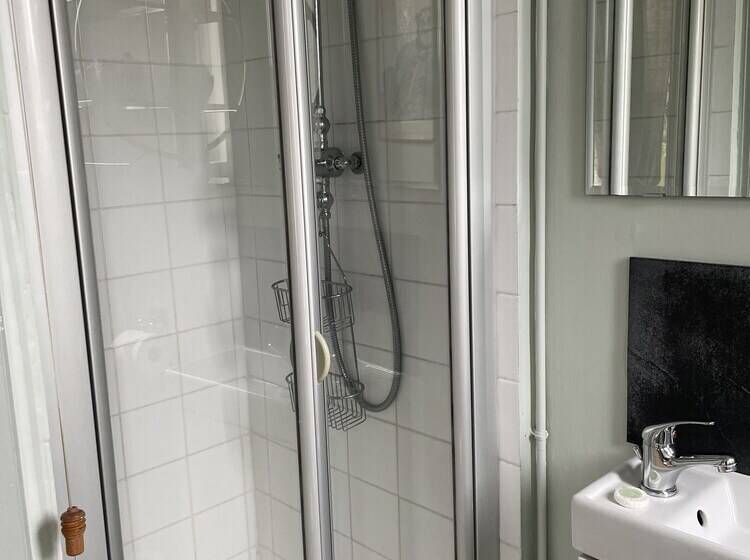 مبيت وإفطار Ellesmere House