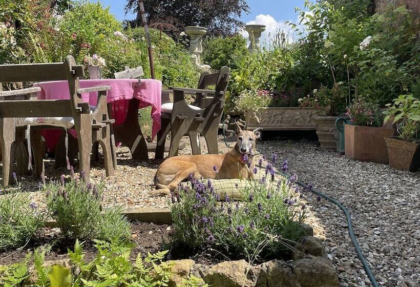 مبيت وإفطار Ellesmere House