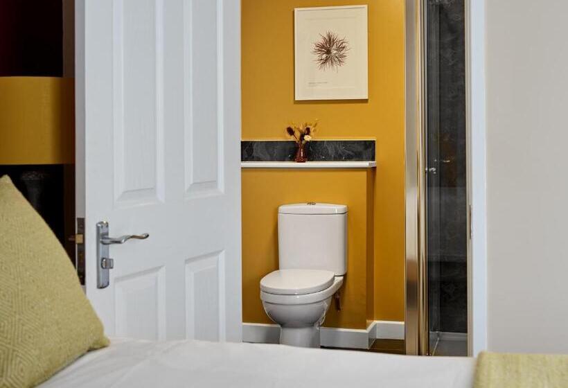 مبيت وإفطار The Barrington Boar