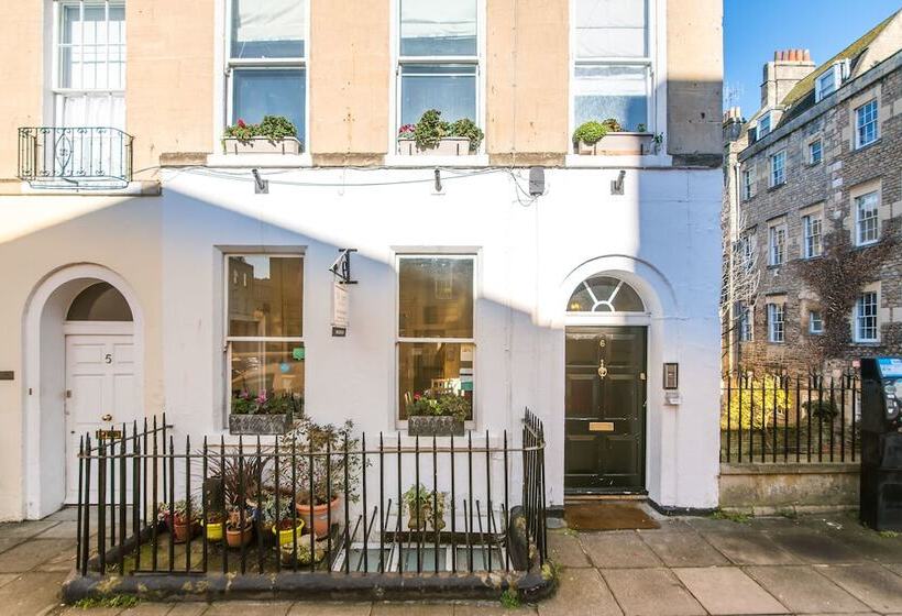 Bed and Breakfast The Henry Guest House