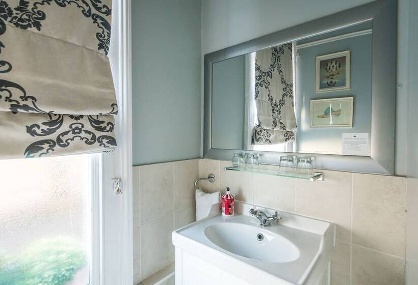 Bed and Breakfast The Henry Guest House