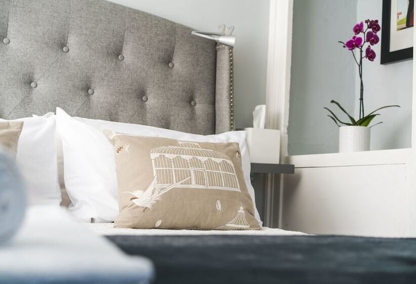 Bed and Breakfast The Henry Guest House