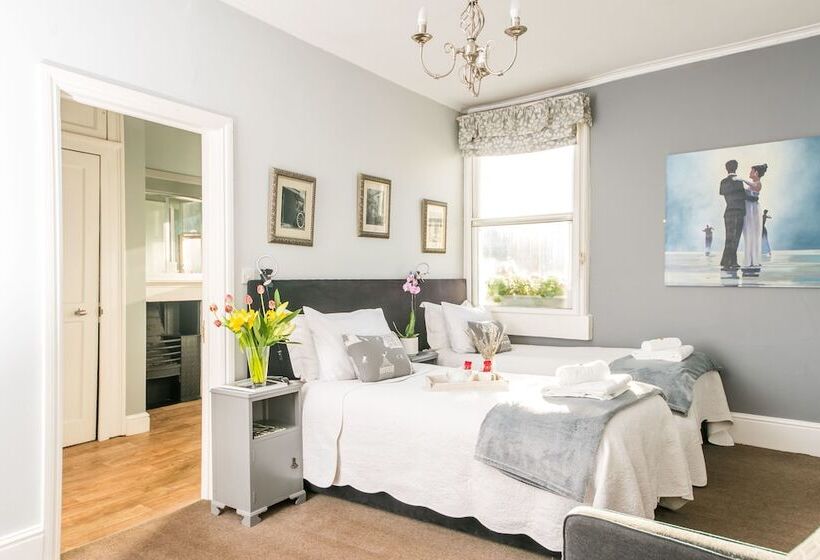 Bed and Breakfast The Henry Guest House