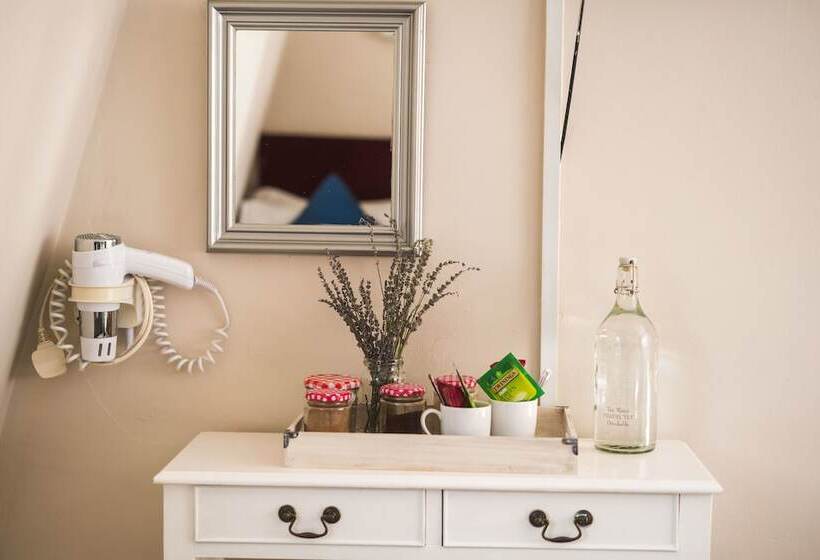 Bed and Breakfast The Henry Guest House