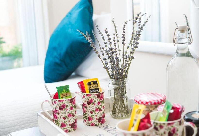 Bed and Breakfast The Henry Guest House