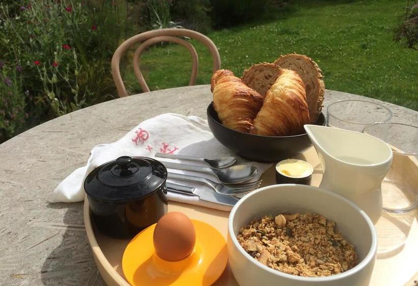 Bed and Breakfast Tinsmiths House