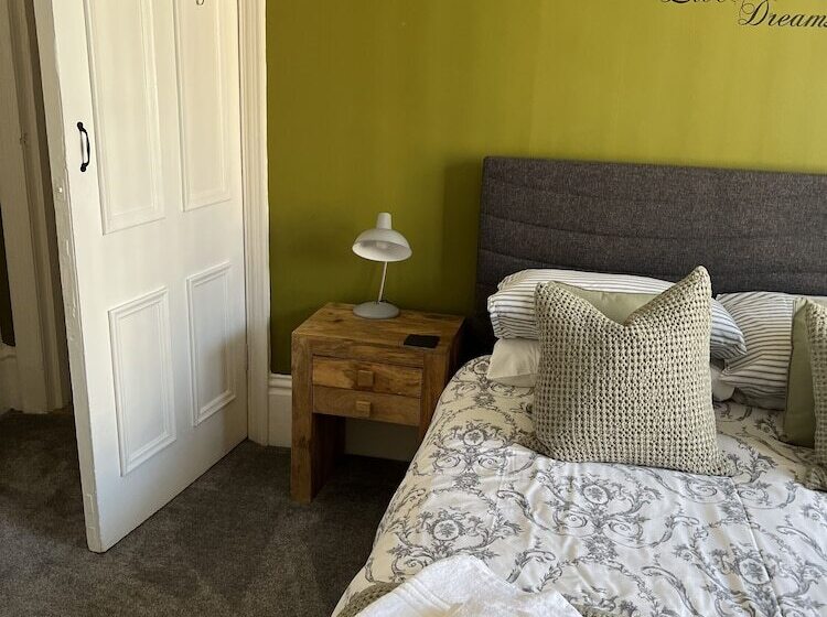 צימר Wentworth Guesthouse