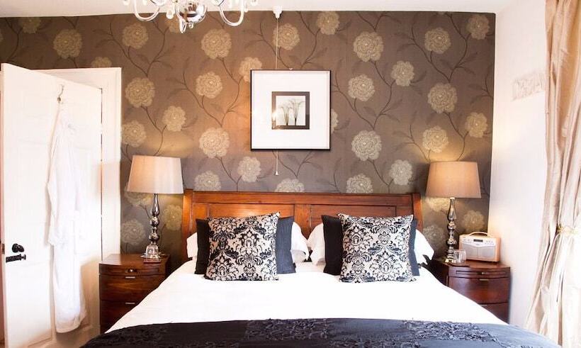 مبيت وإفطار Willow Cottage