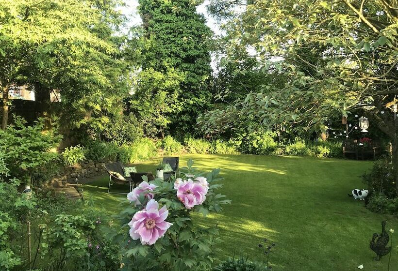 住宿加早餐  Willow Cottage