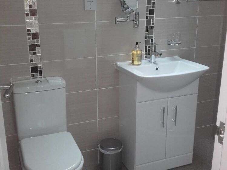 Eastdale Bed And Breakfast