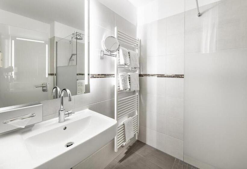 Göbel S Seehotel Diemelsee