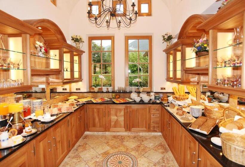 Отель Alpenhof Krün