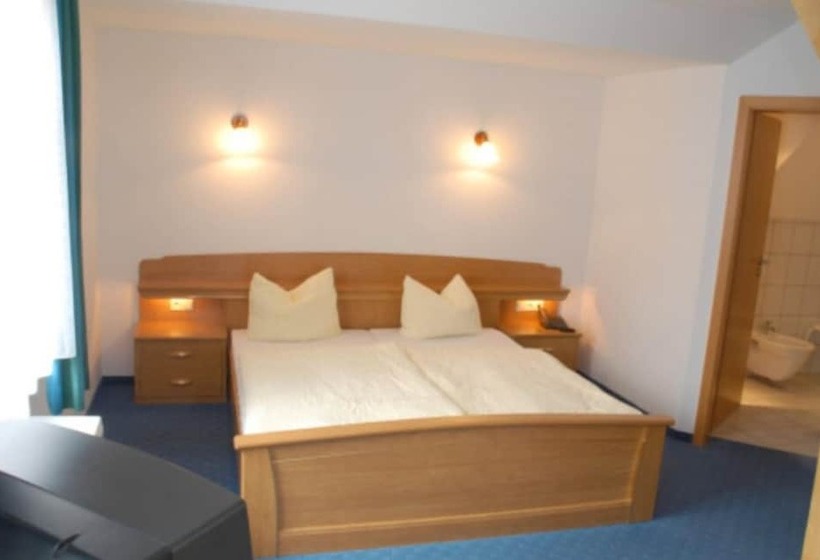 فندق Am Rathaus Adii