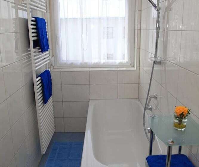 Отель Christine