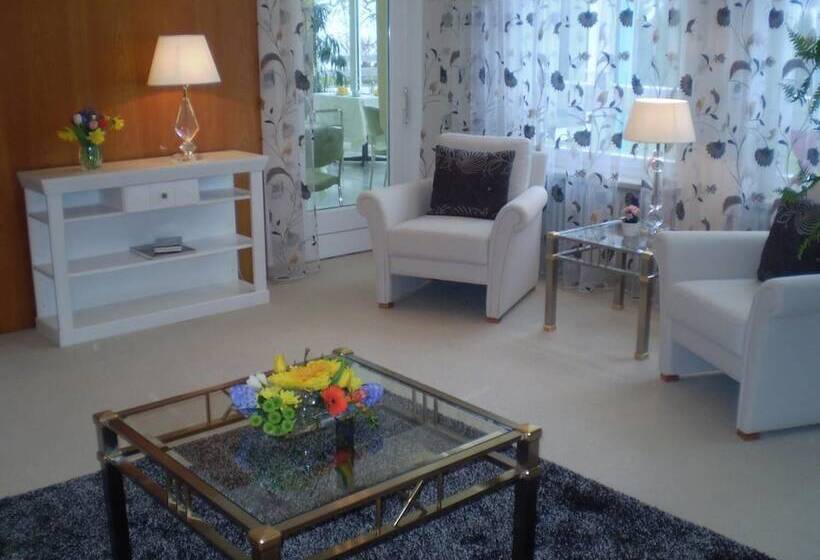 Отель Christine