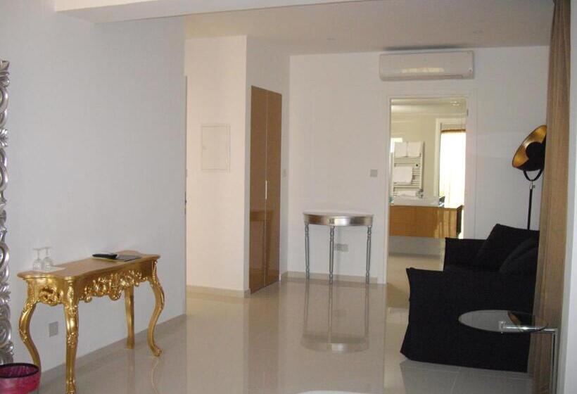 בית מלון כפרי Crystal