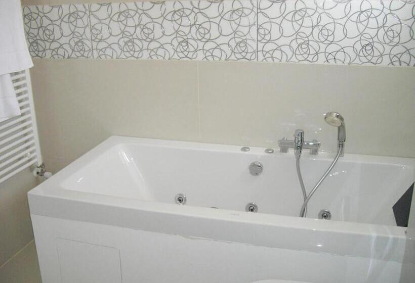 בית מלון כפרי Crystal