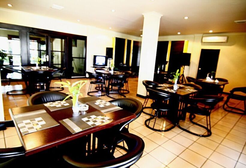 Отель D Arcici Plumpang