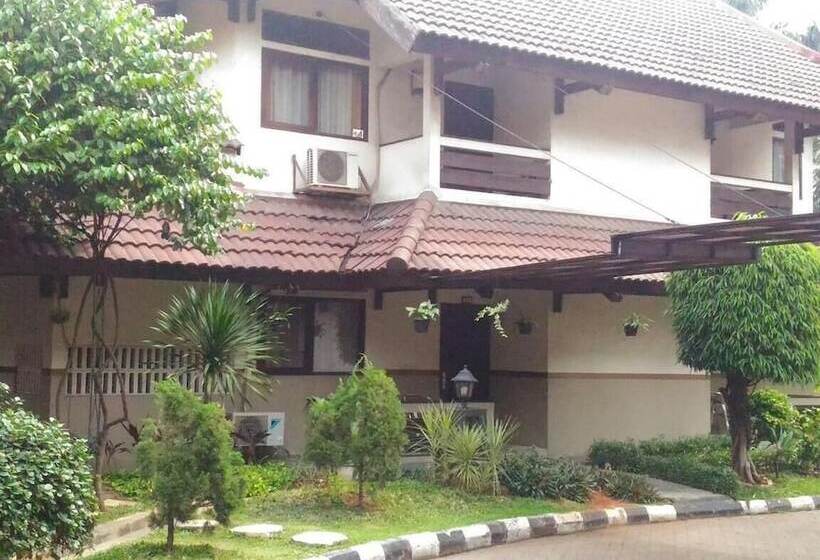 Отель D Arcici Plumpang