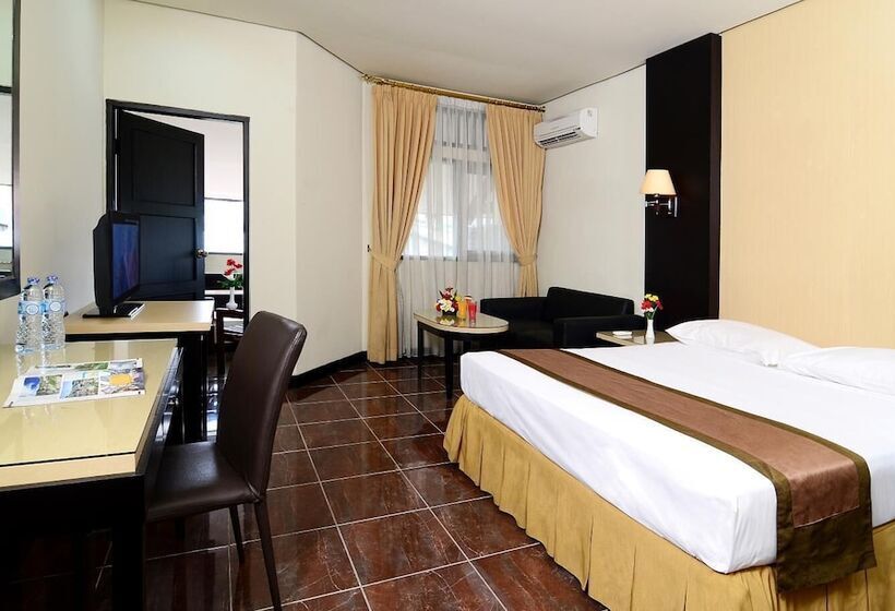 Отель D Arcici Plumpang