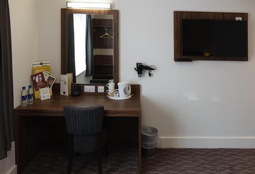 ホテル Fallow Field, Telford By Marston's Inns