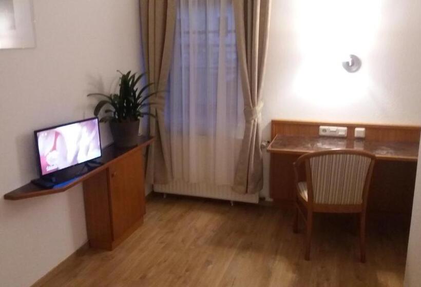 فندق Altes Wirtshaus Fördergersdorf Bed & Breakfast