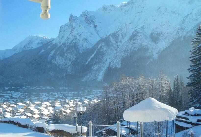 ホテル Garni Drachenburg