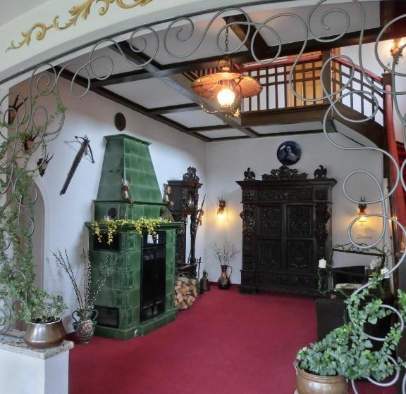 ホテル Garni Drachenburg