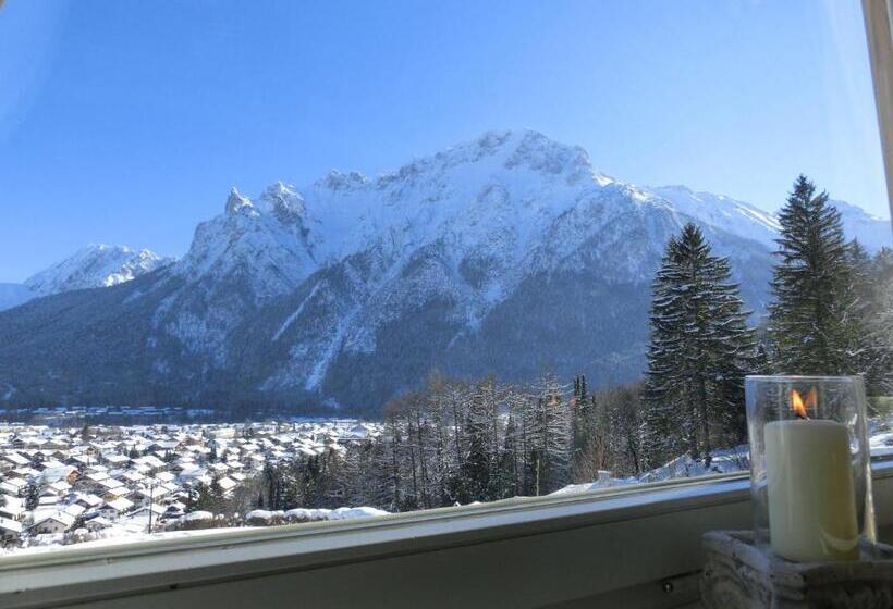 ホテル Garni Drachenburg