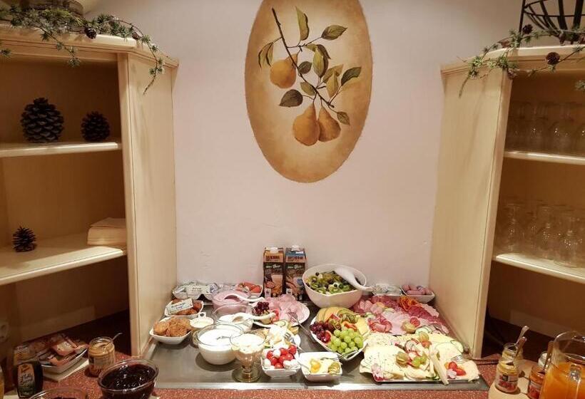 ホテル Garni Drachenburg