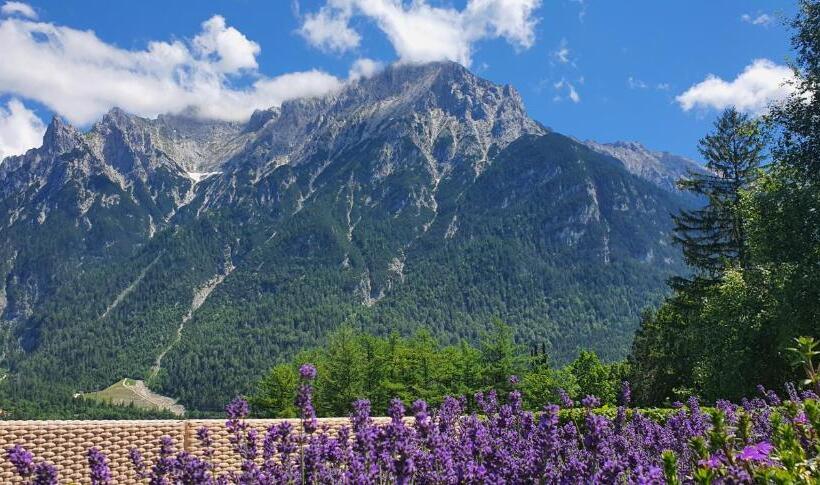 ホテル Garni Drachenburg