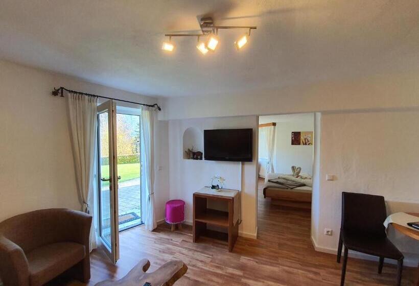 ホテル Garni Drachenburg