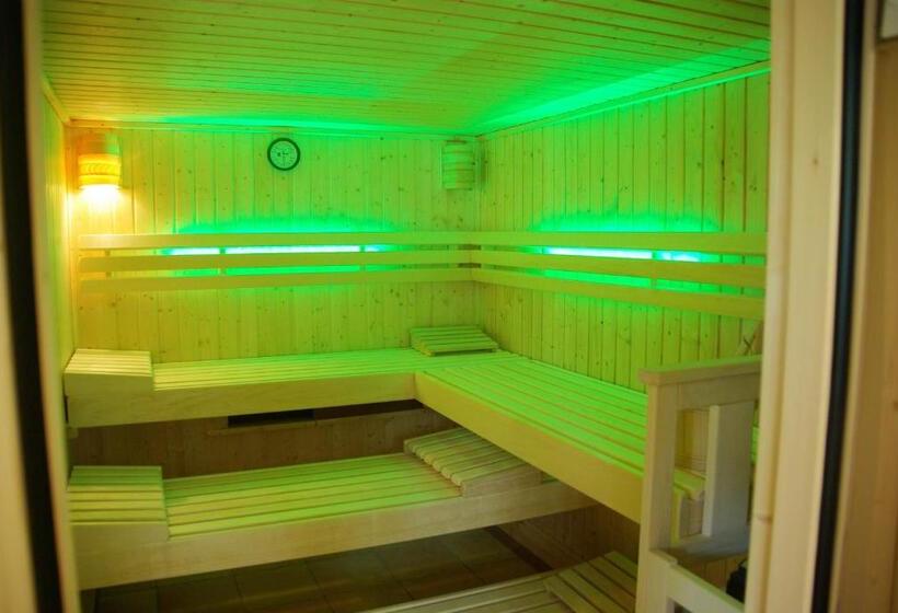 ホテル Garni Drachenburg