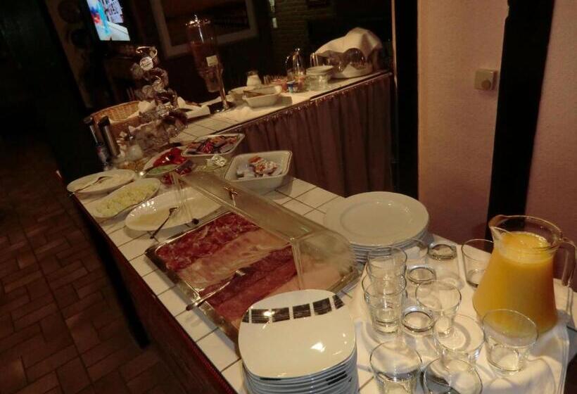 فندق Garni Julia