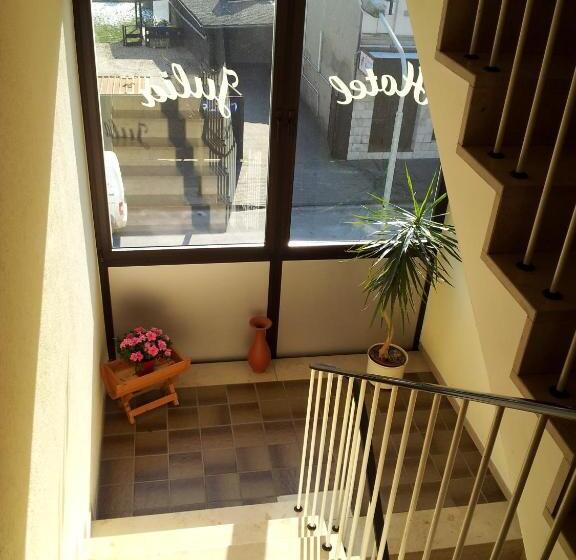 فندق Garni Julia