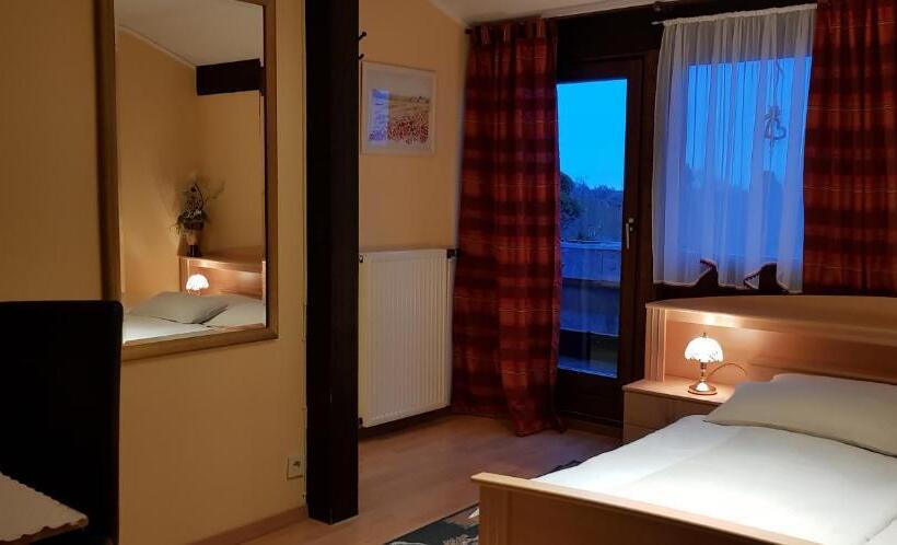 فندق Garni Julia