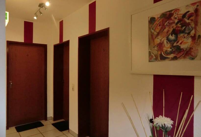 فندق Garni Julia