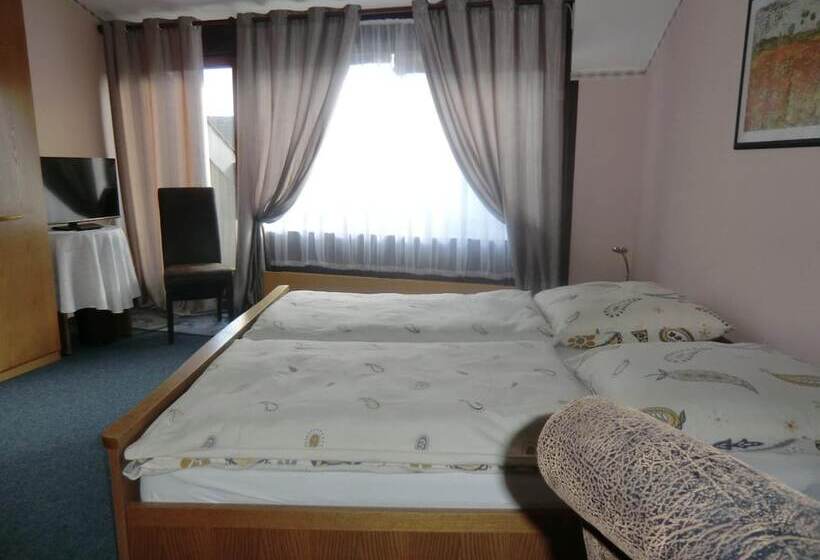 فندق Garni Julia