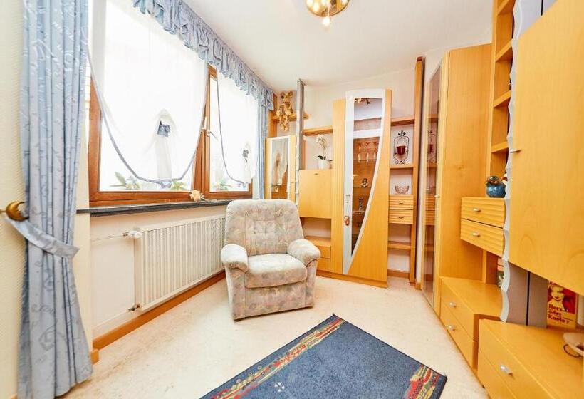 호텔 Gast Und Weinhaus Burkard